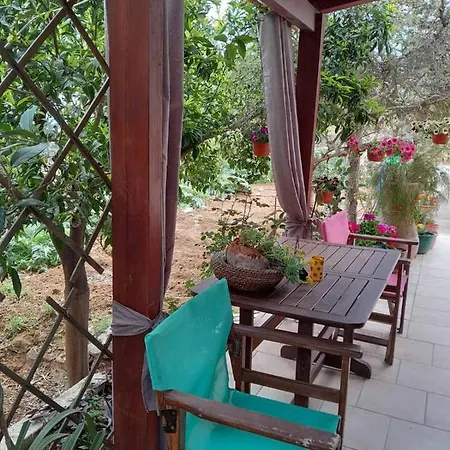 Casa Matzurana Holiday home Kounoupidhiana